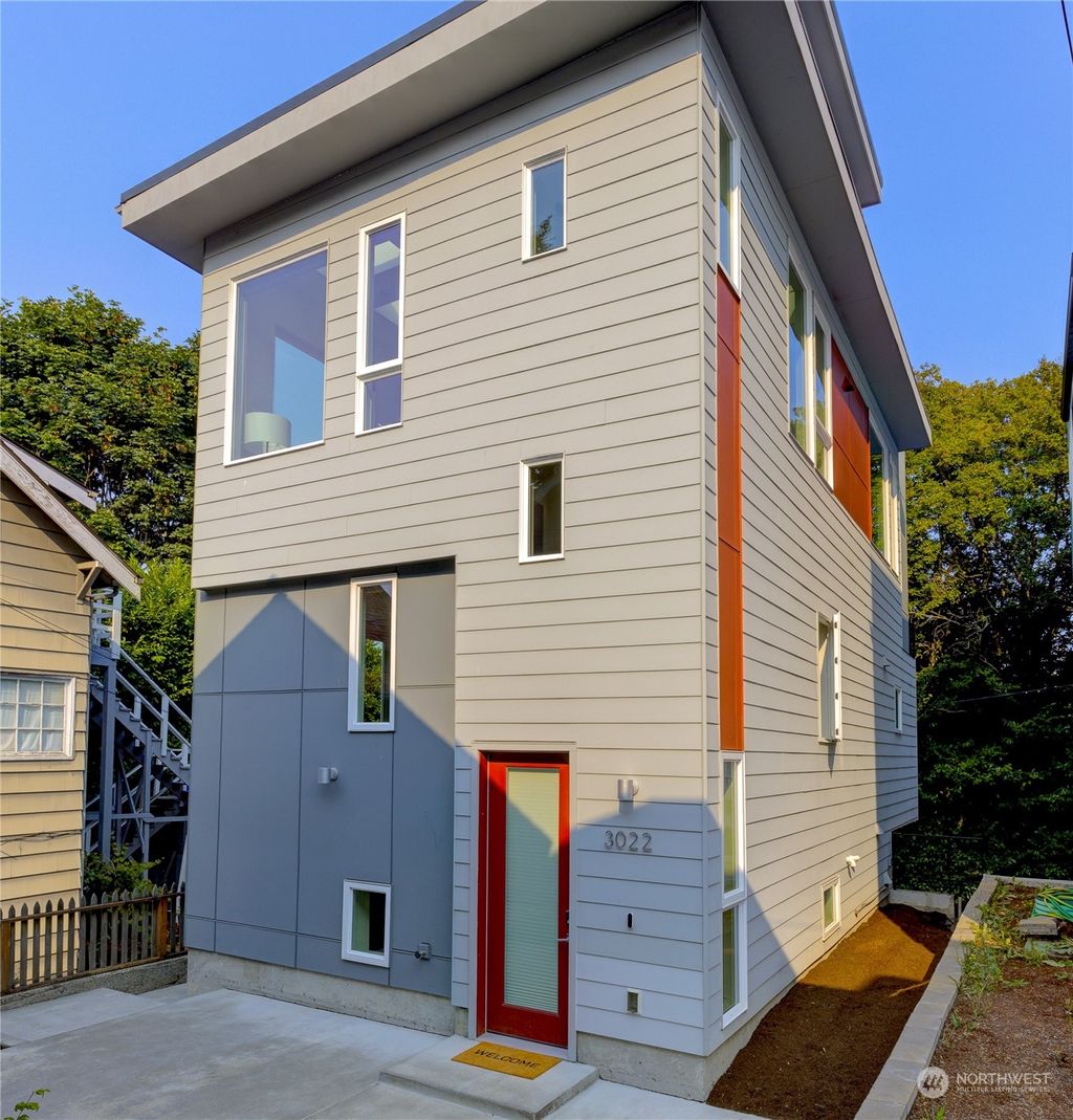 Photo of 3022 4th Avenue W, Seattle, WA 98119 (MLS # 2154676)