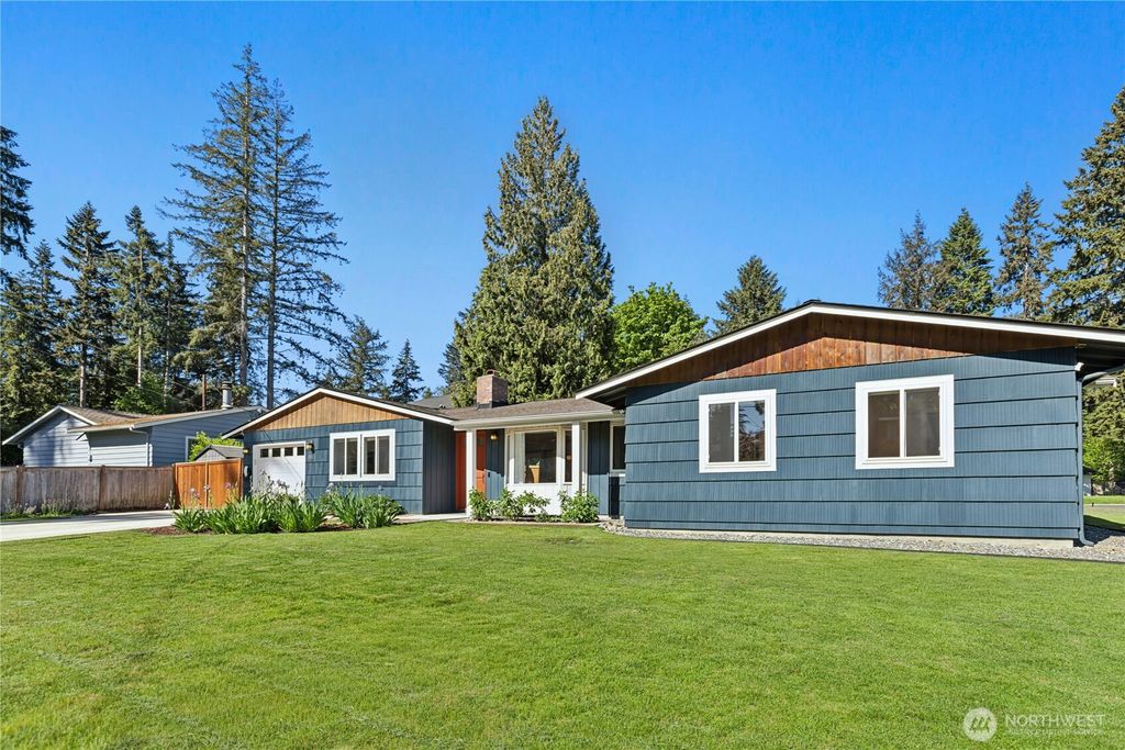 Photo of 2011 145th Avenue SE, Bellevue, WA 98007 (MLS # 2522884)