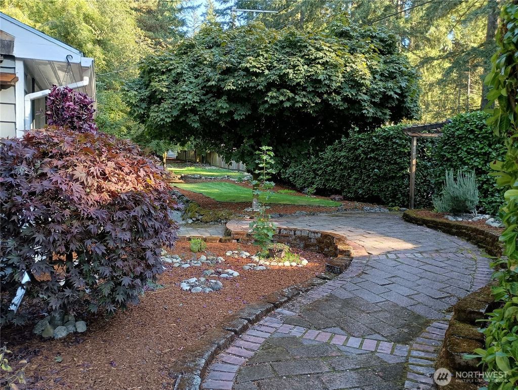 Photo of 3222 S 356th Street, Auburn, WA 98001 (MLS # 2441434)