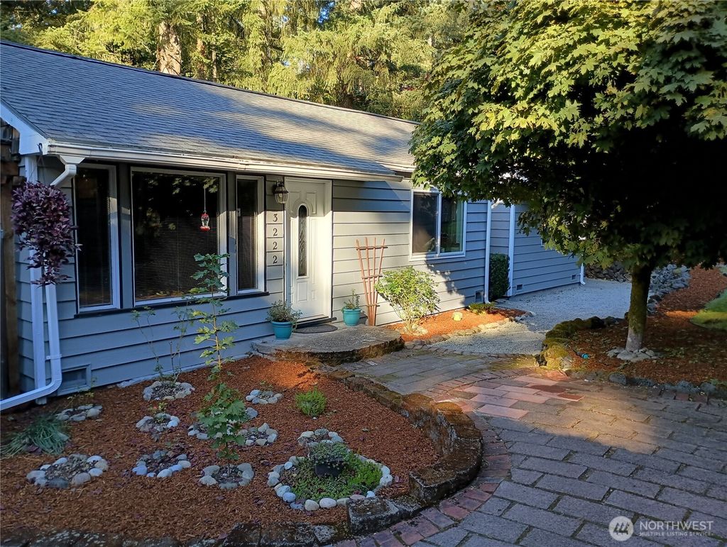 Photo of 3222 S 356th Street, Auburn, WA 98001 (MLS # 2441434)