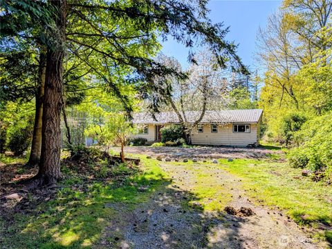 Photo of 511 S Beach Road, Point Roberts, WA 98281 (MLS # 2526083)