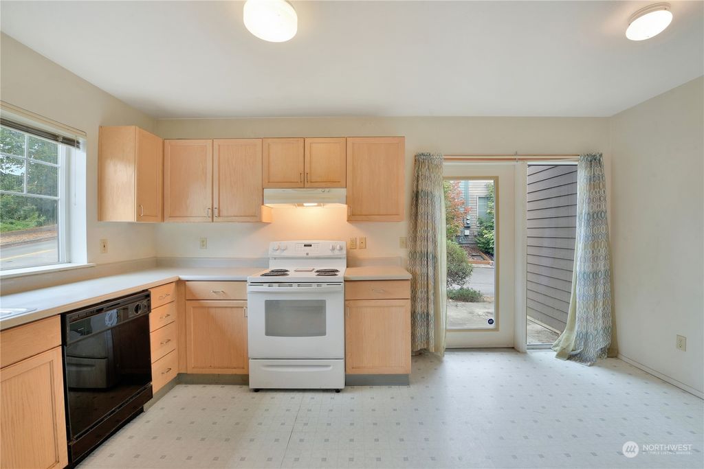 Photo of 1700 Martin Luther King Jr Way S, Seattle, WA 98144 (MLS # 1997105)