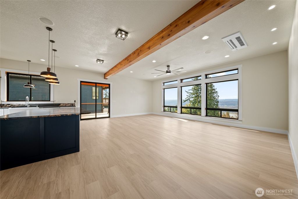 Photo of 120 Victoria Circle, Kalama, WA 98625 (MLS # 2490211)