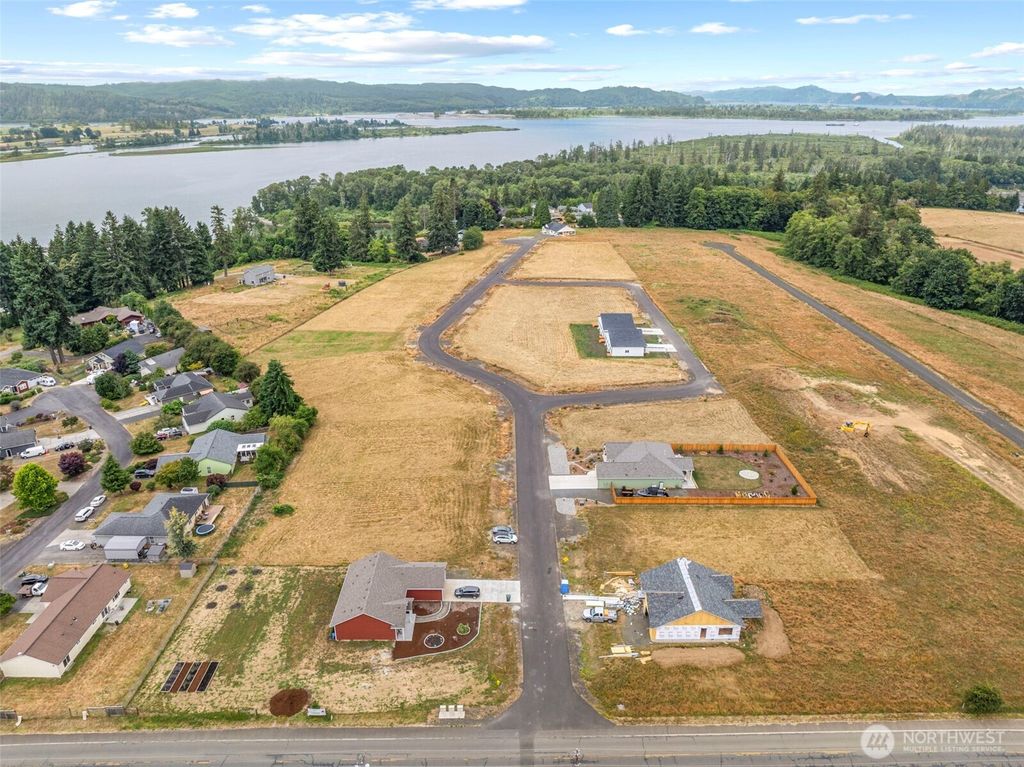 Photo of 18 Sunnyfield Drive #LOT 14, Cathlamet, WA 98612 (MLS # 2517385)