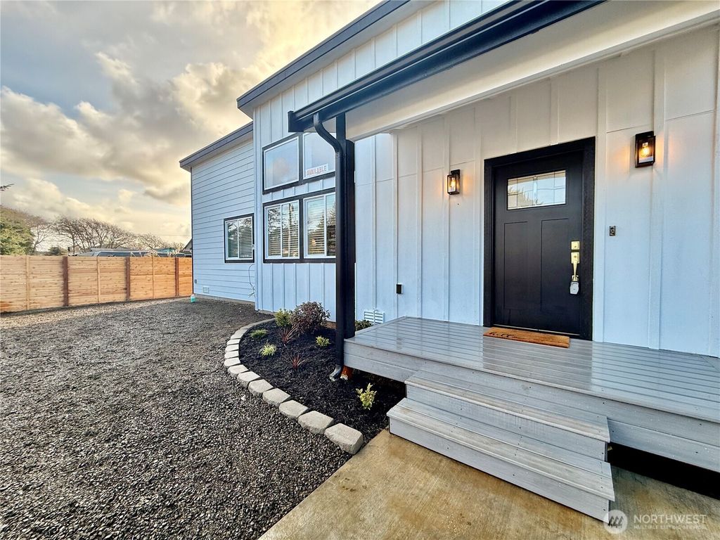 Photo of 465 Octopus Avenue NE, Ocean Shores, WA 98569 (MLS # 2490626)