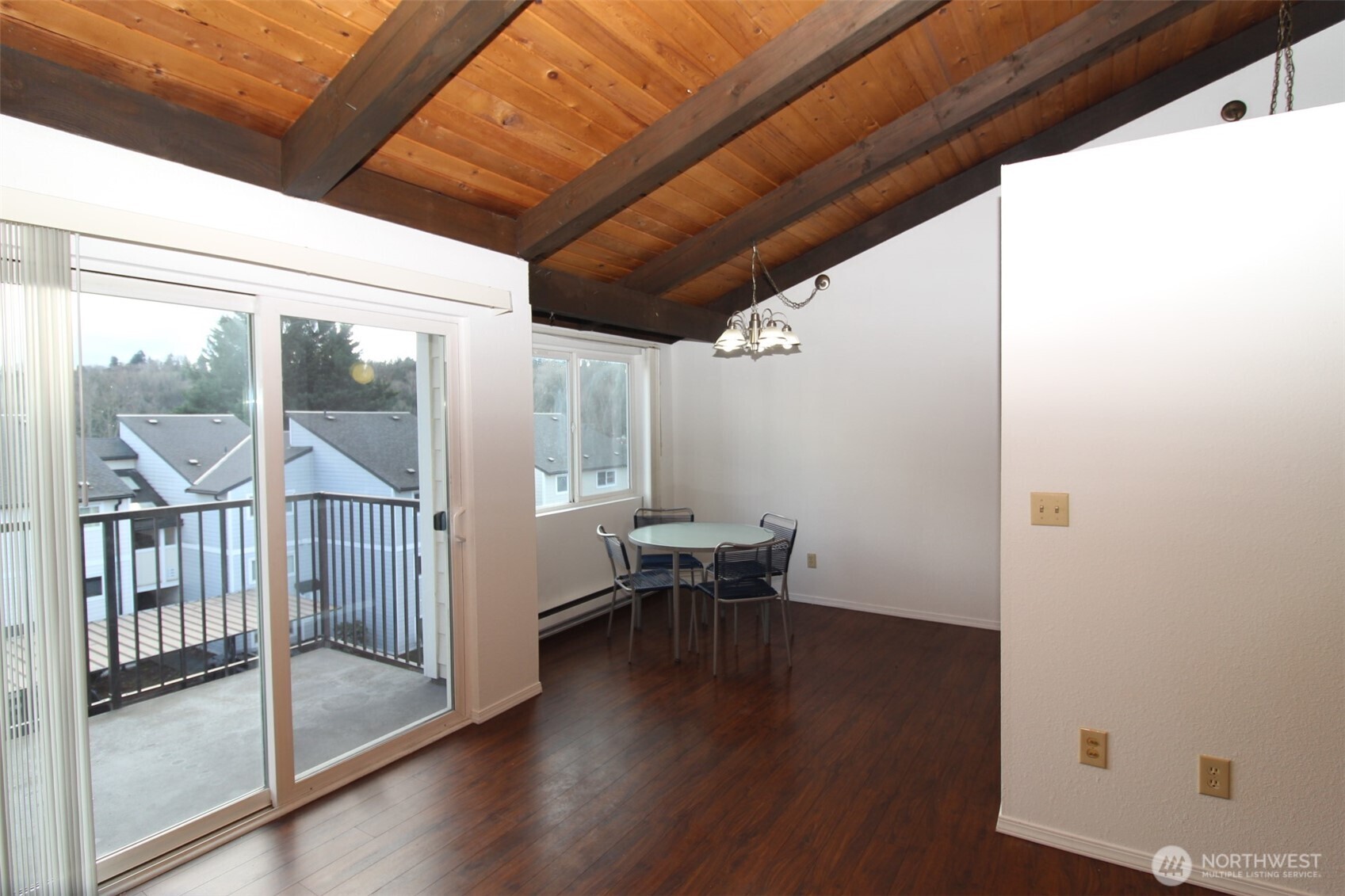 15210 Macadam Road S D304