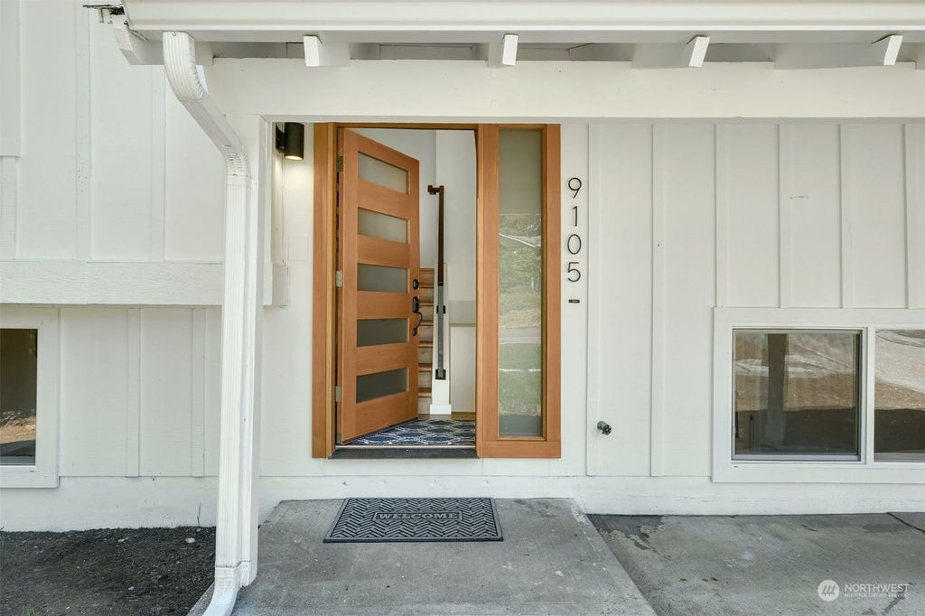 Photo of 9105 NE 134th Street, Kirkland, WA 98034 (MLS # 2184623)