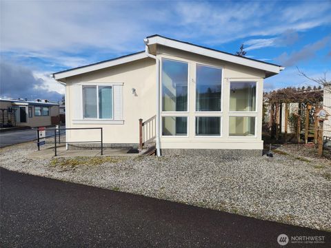 Photo of 1200 Lincoln Street SW #120, Bellingham, WA 98229 (MLS # 2475338)