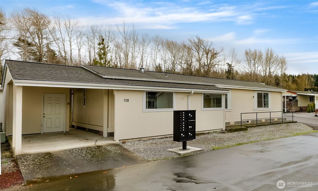 Photo of 1200 Lincoln Street SW #120, Bellingham, WA 98229 (MLS # 2475338)