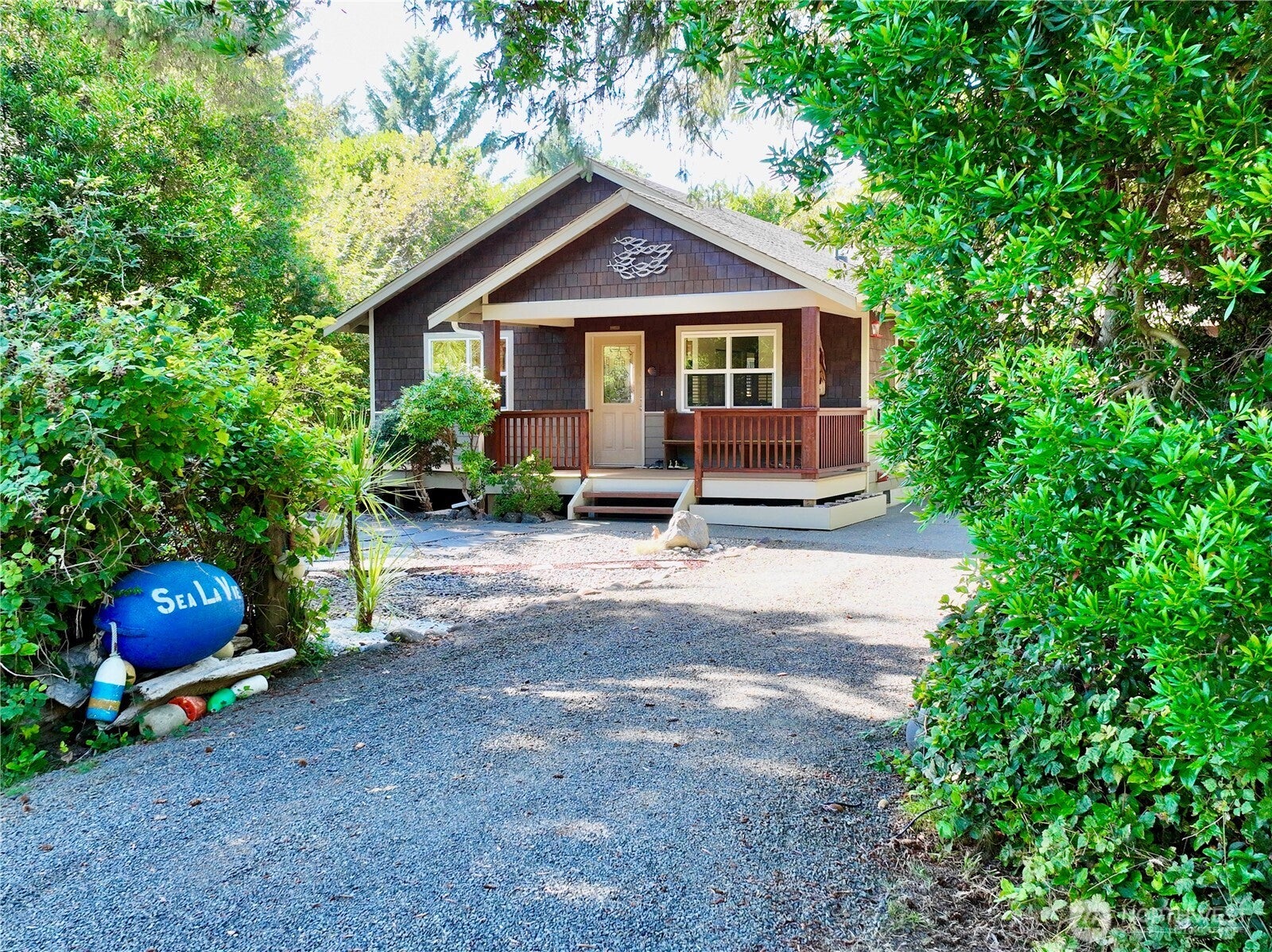 143 S Oar Loop SW