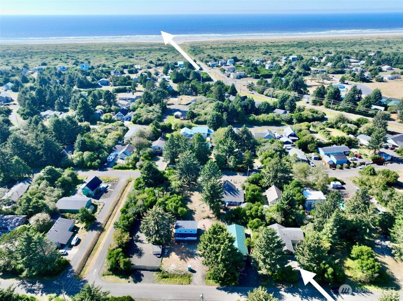 143 S Oar Loop SW
