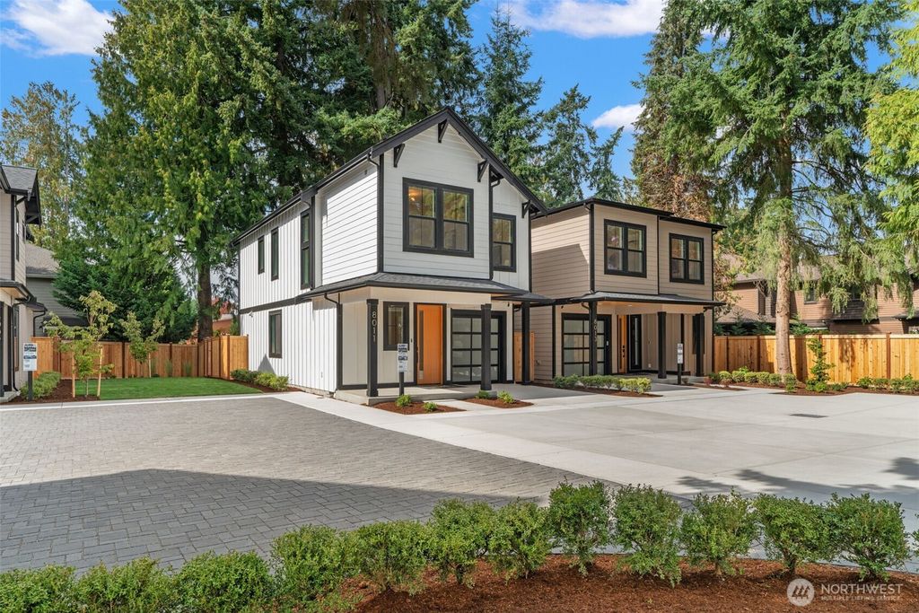 Photo of 8011 131st Place NE, Kirkland, WA 98033 (MLS # 2454463)