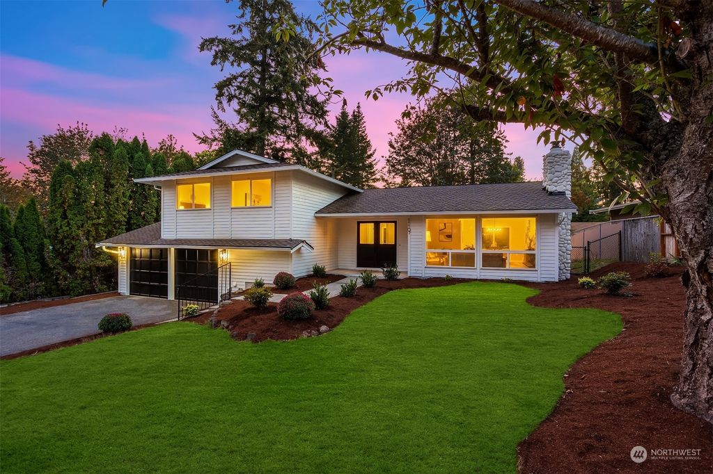Photo of 11107 106th Avenue NE, Kirkland, WA 98033 (MLS # 2025098)