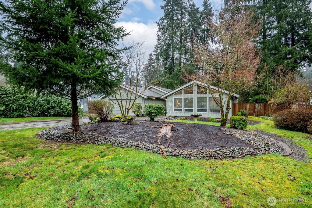 Photo of 13825 72nd Avenue E, Puyallup, WA 98373 (MLS # 2492141)