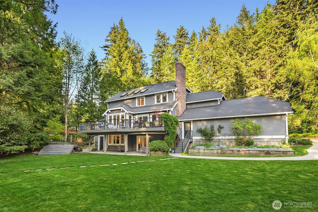 Photo of 4525 143rd Place NE, Bellevue, WA 98007 (MLS # 2348325)