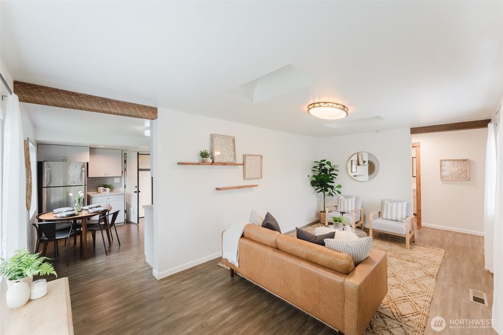 Photo of 18373 Lincoln Street, Mount Vernon, WA 98273 (MLS # 2476412)