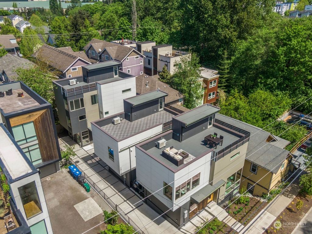 Photo of 2810 SW Genesee Street #C, Seattle, WA 98126 (MLS # 2075309)