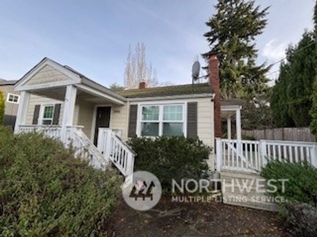 Photo of 3446 13th Avenue W, Seattle, WA 98199 (MLS # 2321941)