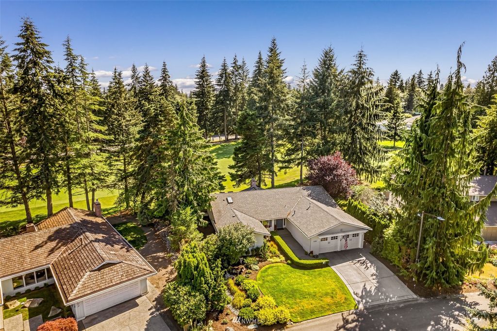 Photo of 2130 160th Place SE, Mill Creek, WA 98012 (MLS # 1971908)