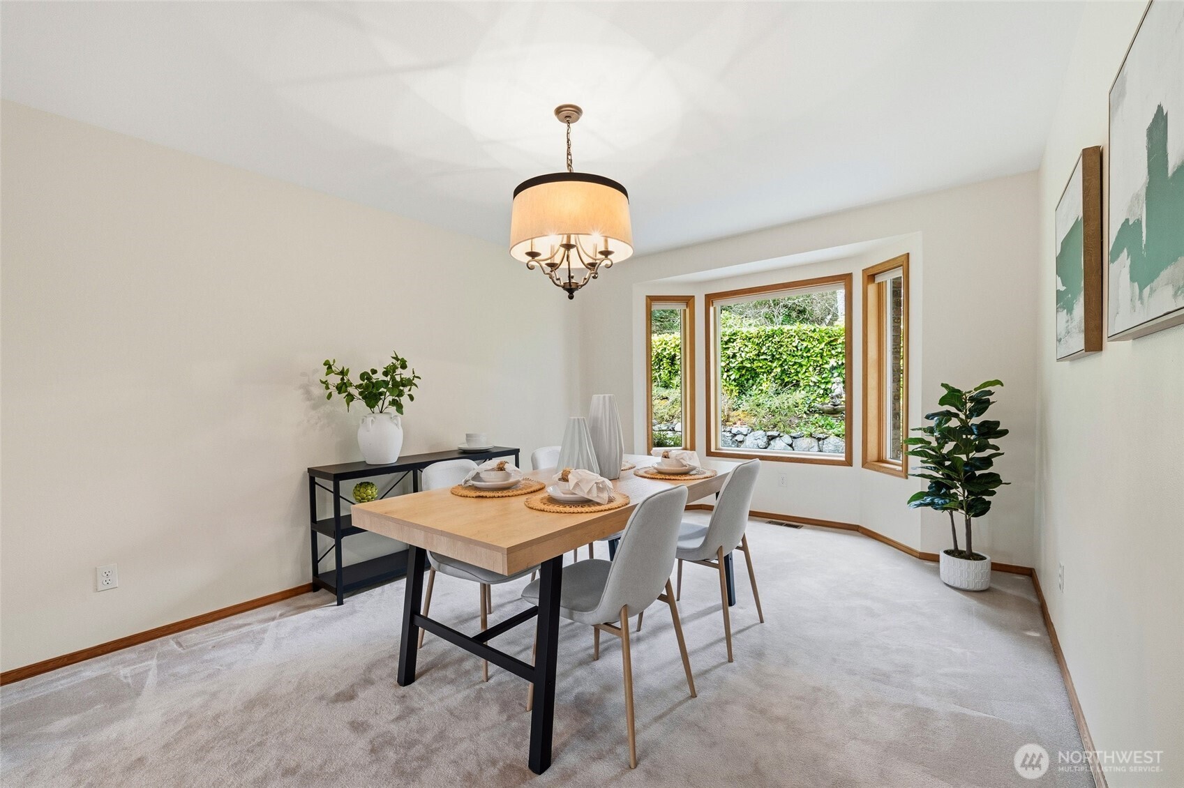 Edmonds, Washington, 98026, United States, 4 Bedrooms Bedrooms, ,3 BathroomsBathrooms,Residential,Active,2034028
