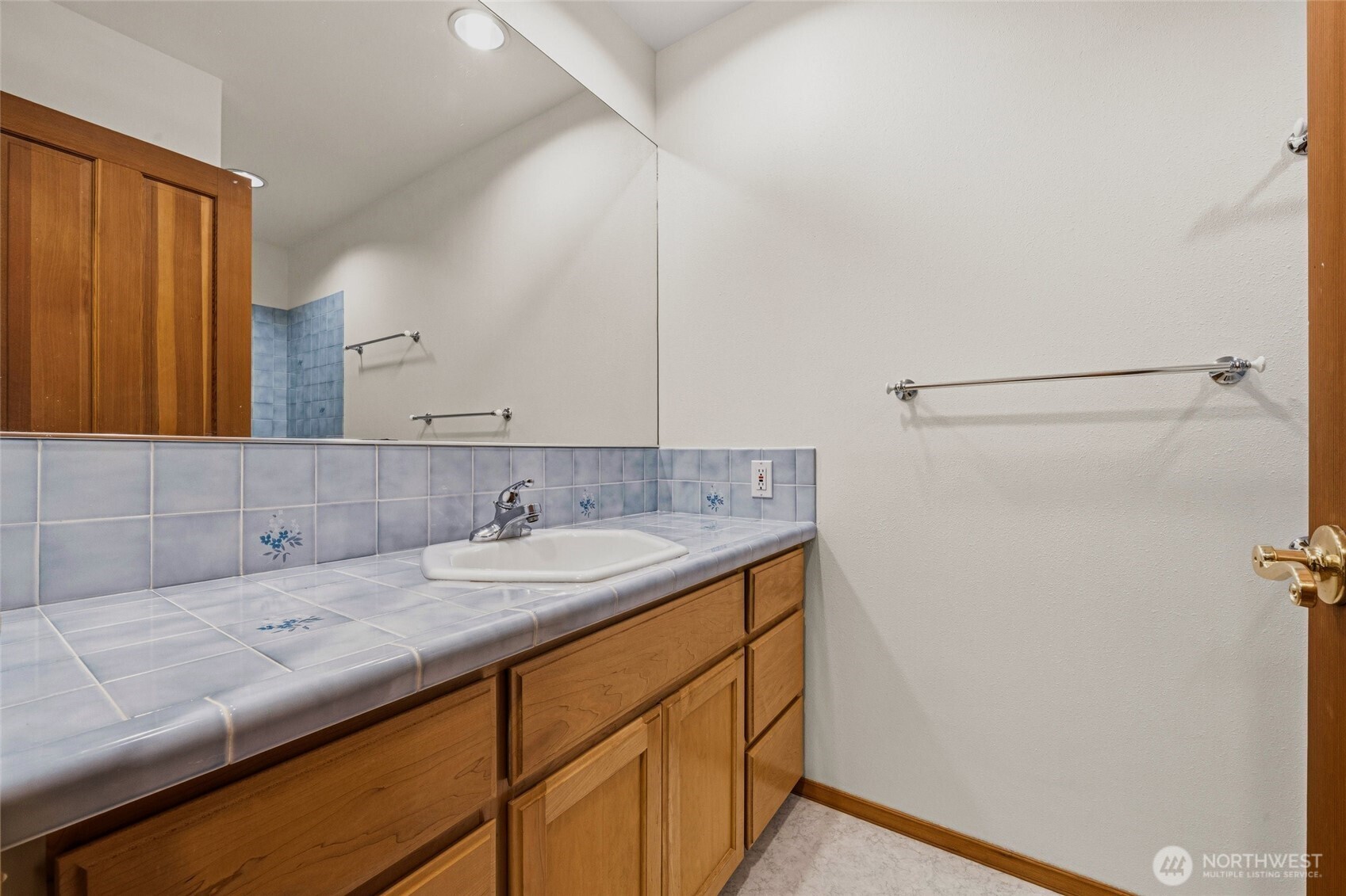 Edmonds, Washington, 98026, United States, 4 Bedrooms Bedrooms, ,3 BathroomsBathrooms,Residential,Active,2034028