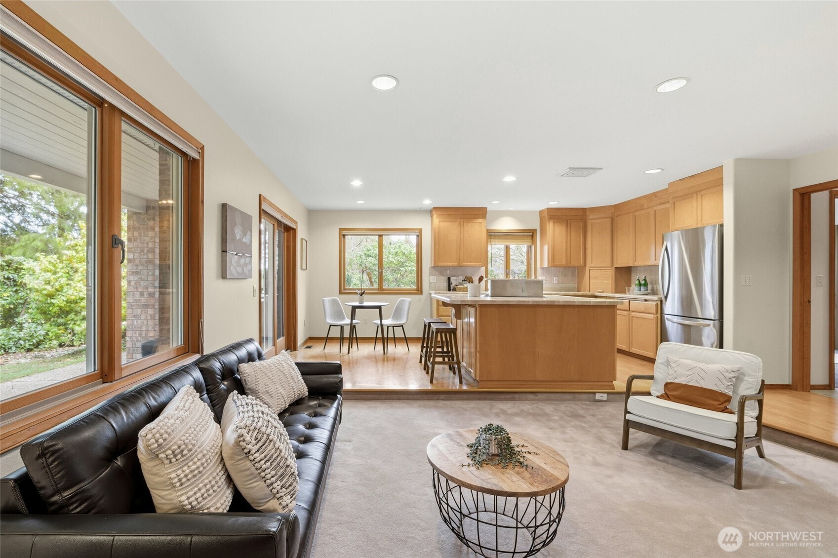 Edmonds, Washington, 98026, United States, 4 Bedrooms Bedrooms, ,3 BathroomsBathrooms,Residential,Active,2034028