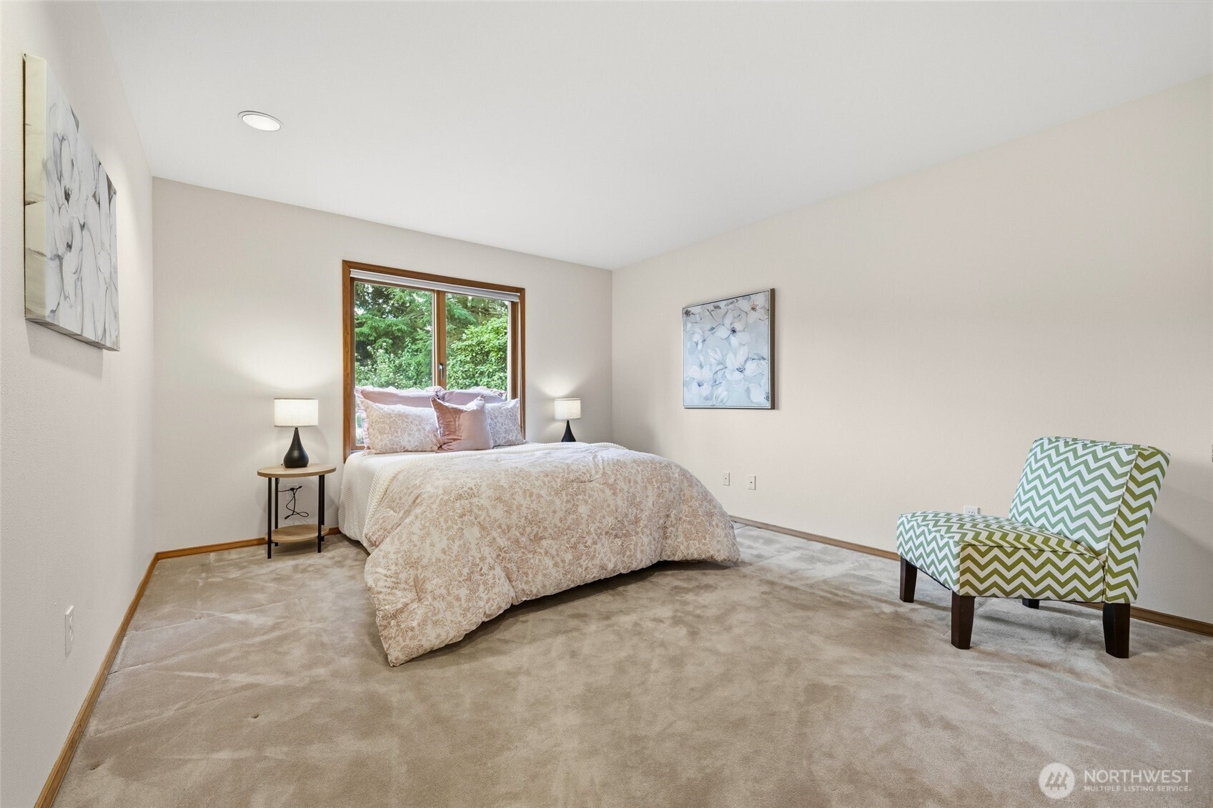 Edmonds, Washington, 98026, United States, 4 Bedrooms Bedrooms, ,3 BathroomsBathrooms,Residential,Active,2034028