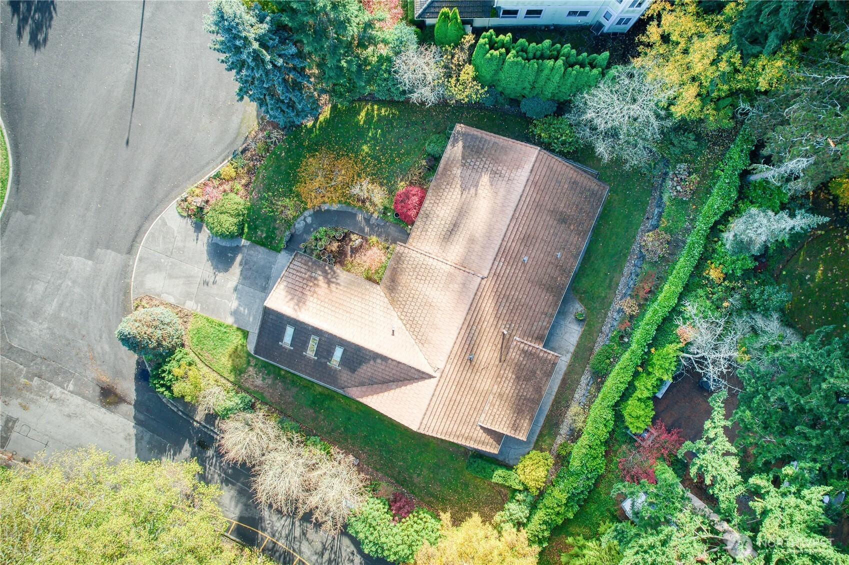Edmonds, Washington, 98026, United States, 4 Bedrooms Bedrooms, ,3 BathroomsBathrooms,Residential,Active,2034028