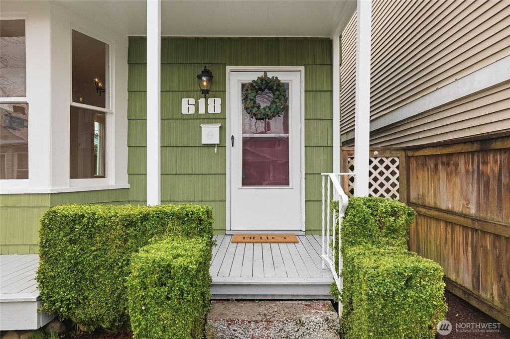 Photo of 618 S Oakes Street, Tacoma, WA 98405 (MLS # 2481483)