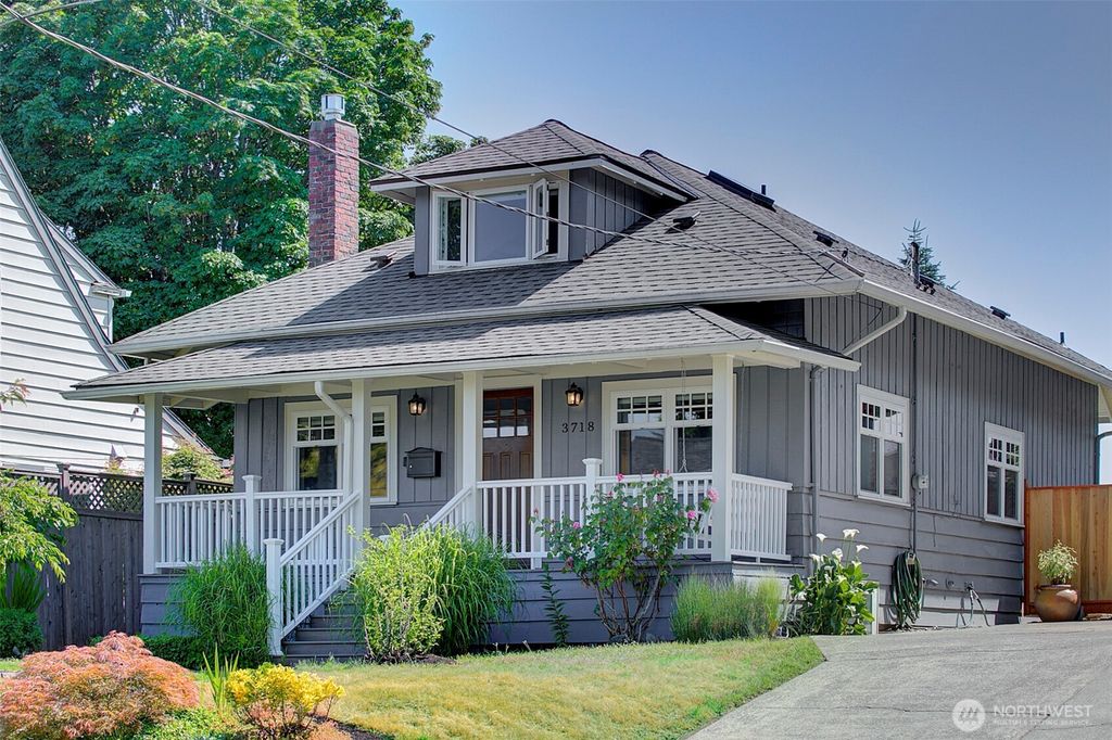 Photo of 3718 Walnut Avenue SW, Seattle, WA 98116 (MLS # 2384352)