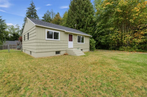 Photo of 1370 NE Vena Avenue, Bremerton, WA 98311 (MLS # 2587481)