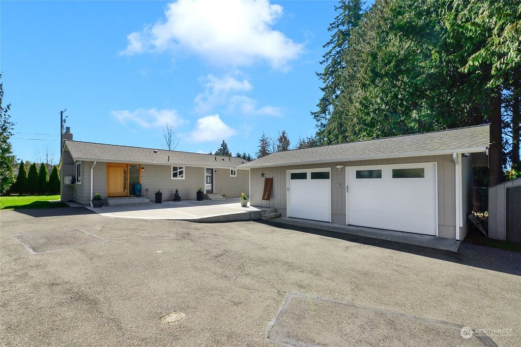 Photo of 13811 43rd Avenue SE, Mill Creek, WA 98012 (MLS # 2048176)