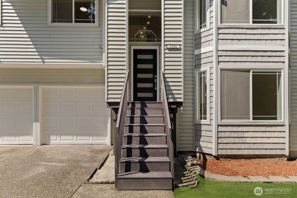 Photo of 7508 Tyee Road, Everett, WA 98203 (MLS # 2567827)