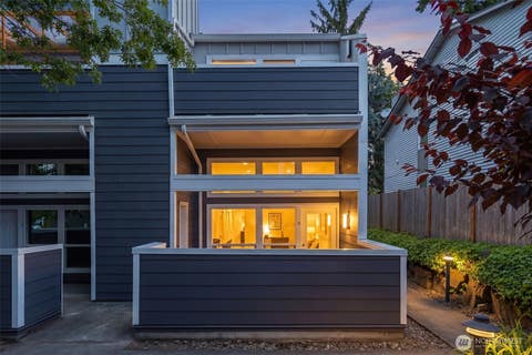 Photo of 11713 93rd Avenue NE #B9, Kirkland, WA 98034 (MLS # 2529568)