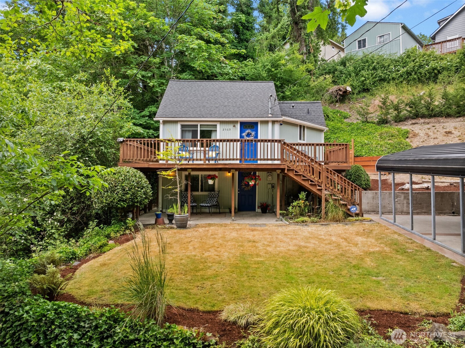 2569 E Williams Lane