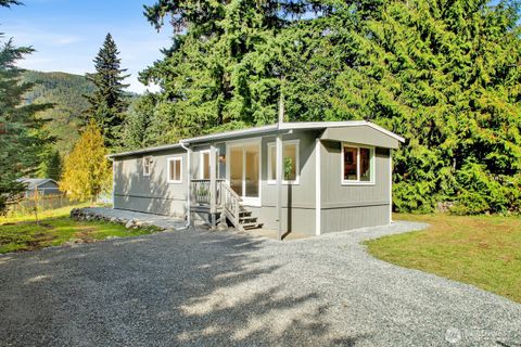 7933 Santa Fe Trail Maple Falls WA 98266