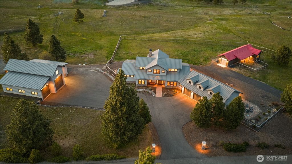 Photo of 741 Horse Jump Drive Dr, Cle Elum, WA 98922 (MLS # 2514087)