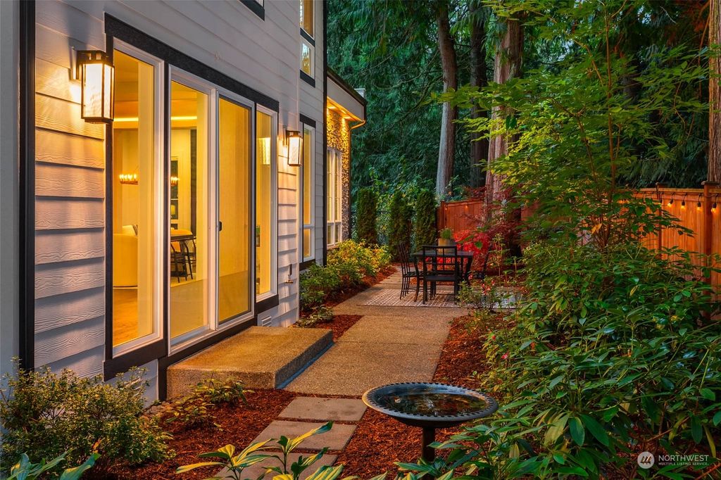 Photo of 22243 NE 3rd Court, Sammamish, WA 98074 (MLS # 2307372)