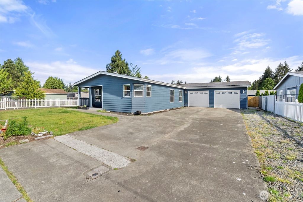 Photo of 3568 SW 342nd Street, Federal Way, WA 98023 (MLS # 2523662)
