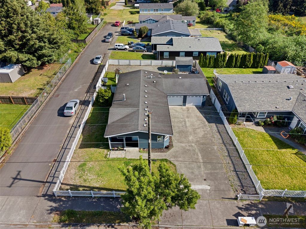 Photo of 3568 SW 342nd Street, Federal Way, WA 98023 (MLS # 2523662)