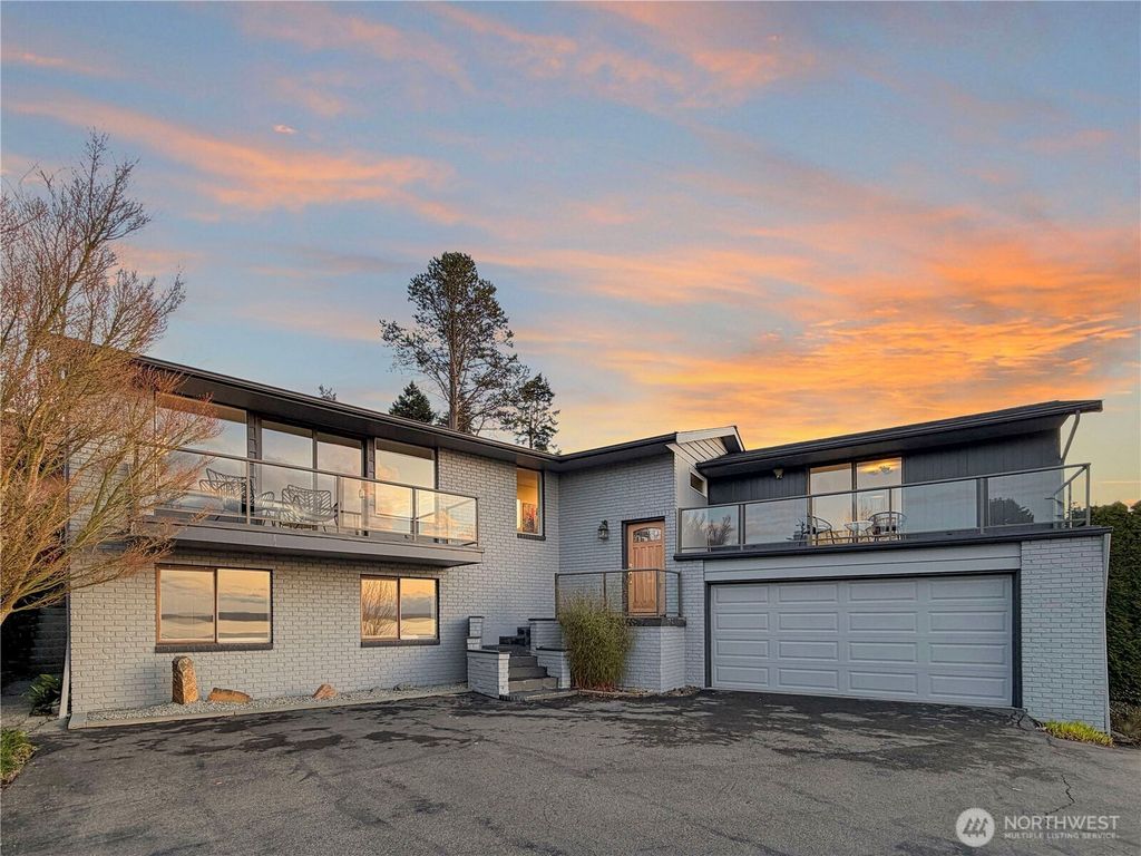 Photo of 10248 Richwood Avenue NW, Seattle, WA 98177 (MLS # 2494028)