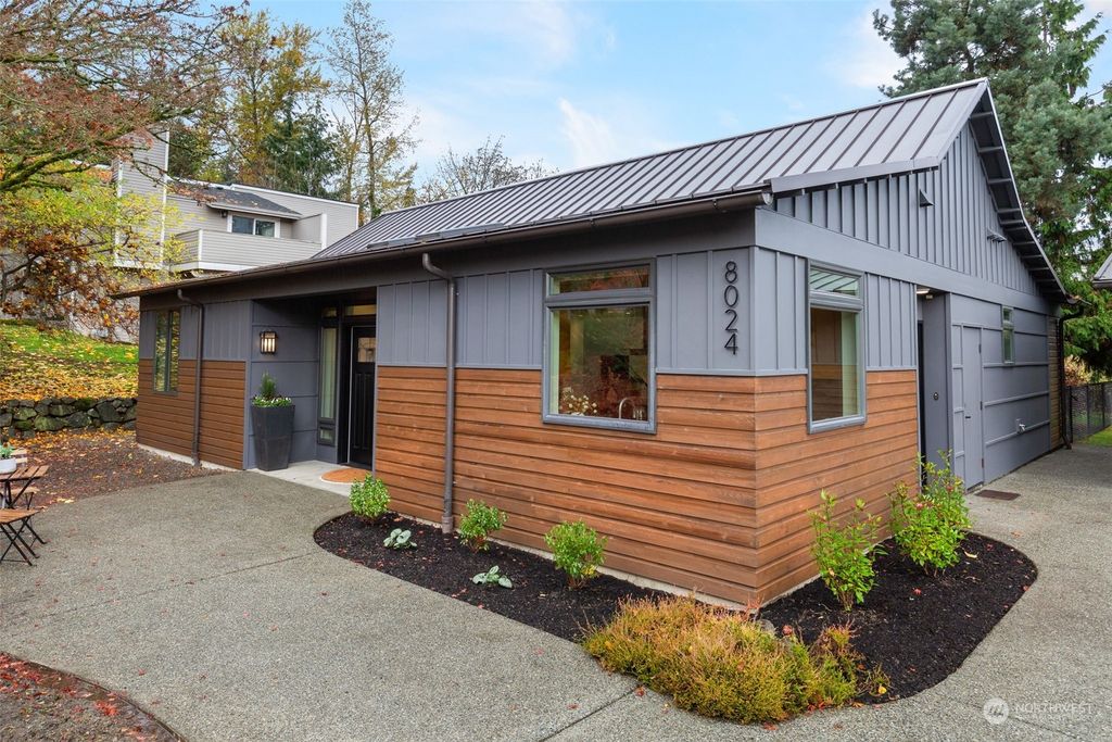 Photo of 8024 NE 28th Street, Hunts Point, WA 98004 (MLS # 2310166)