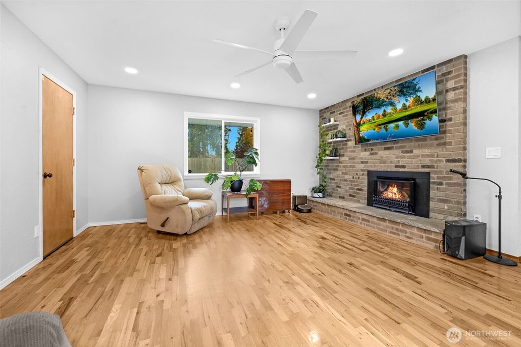 Photo of 5715 78th Place NE, Marysville, WA 98270 (MLS # 2450914)