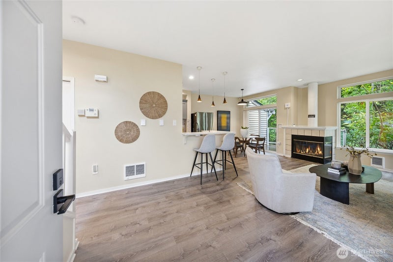 12541 NE 7th Place