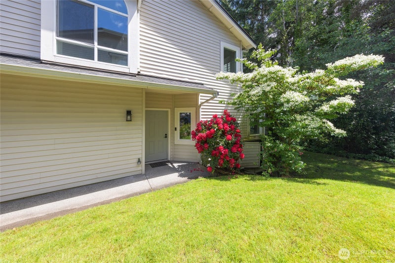 12541 NE 7th Place