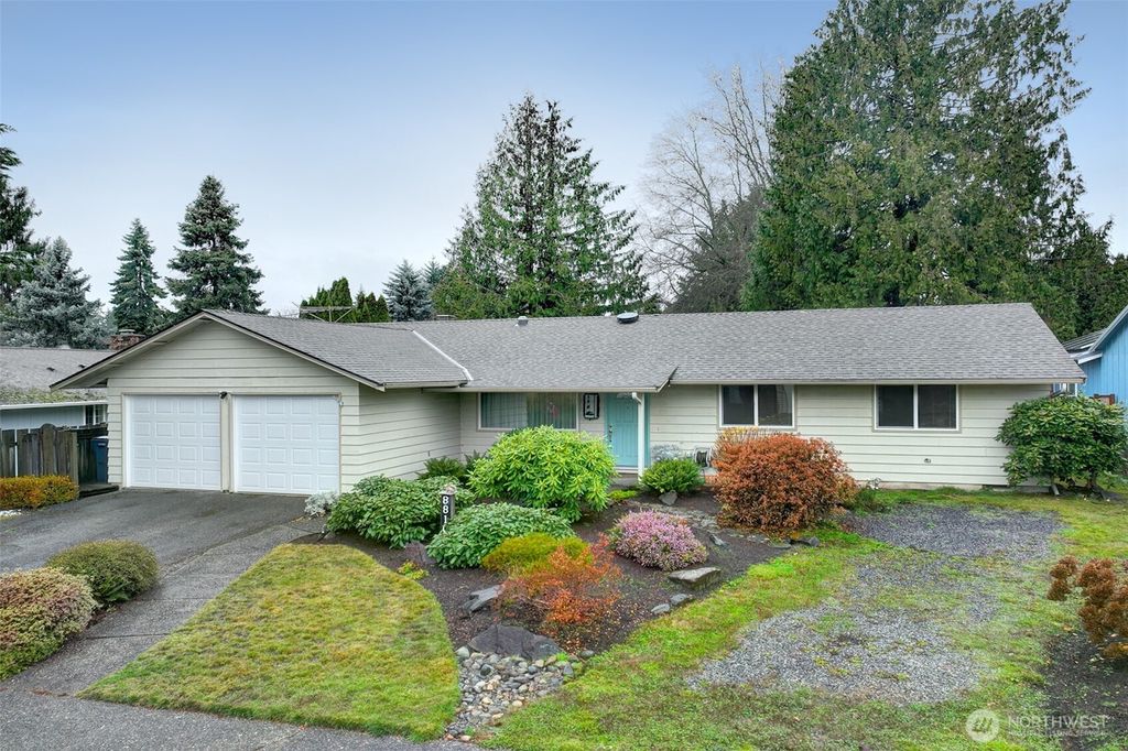 Photo of 8810 NE 138th Street, Kirkland, WA 98034 (MLS # 2456088)