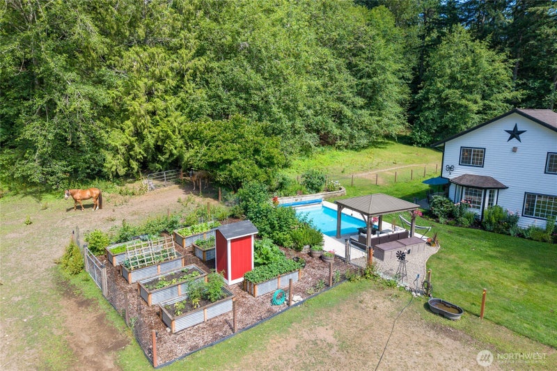 3594 Salmonberry Drive SE