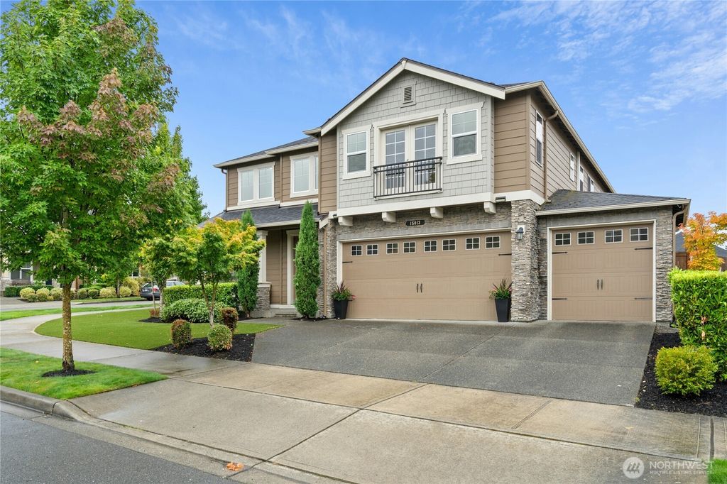 Photo of 15013 126th Avenue NE, Woodinville, WA 98072 (MLS # 2479877)