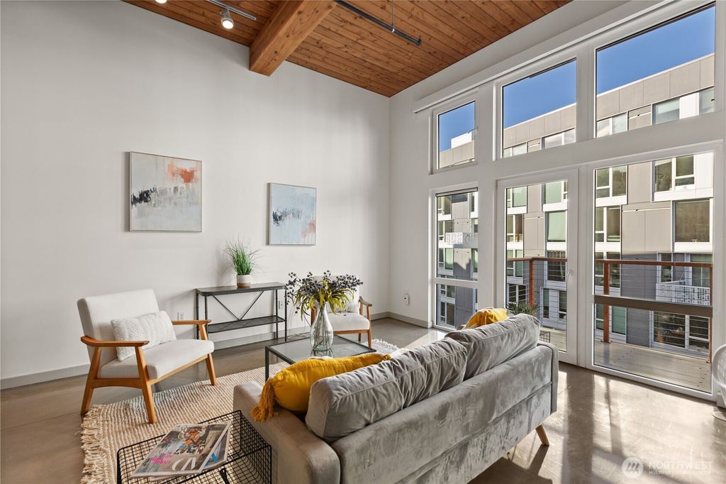 Photo of 401 9th Avenue N #518, Seattle, WA 98109 (MLS # 2336873)