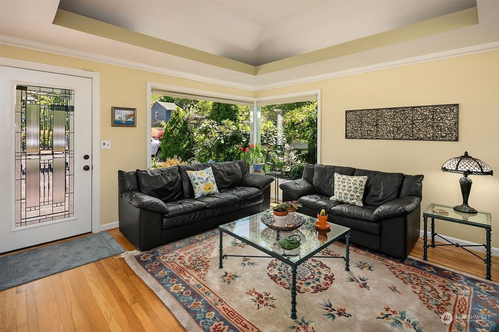 Photo of 7215 27th Avenue NE, Seattle, WA 98115 (MLS # 2138391)